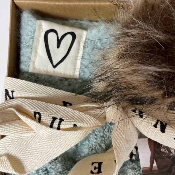 New Rae Dunn Blessed Hat and Scarf Set In Box Blue Turquoise - Picture 9 of 11